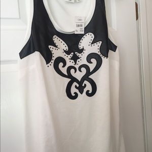 Women’s tank top size 18/20 wide